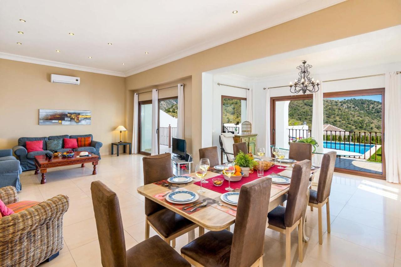 Nerja Paradise Rentals - Villa Cataleya فريجيليانا المظهر الخارجي الصورة
