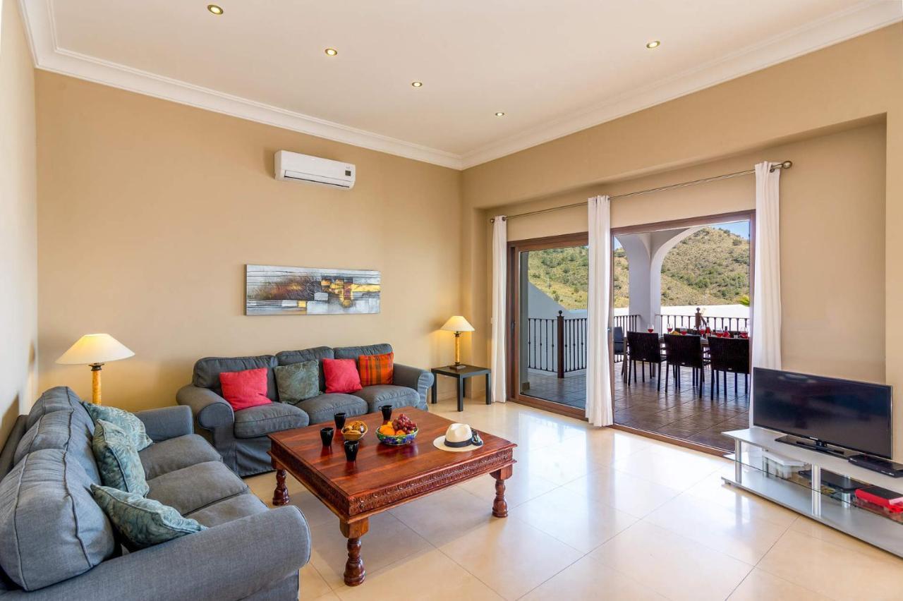 Nerja Paradise Rentals - Villa Cataleya فريجيليانا المظهر الخارجي الصورة